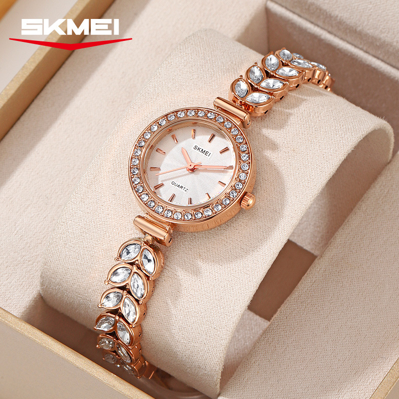 Fashion Women Watch - ساعات يد نسائية كوارتز ماسية 2547،