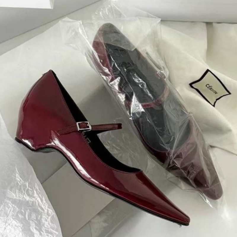 Women Fashion Heels - أحذية نسائية أنيقة جديدة لعام 2026