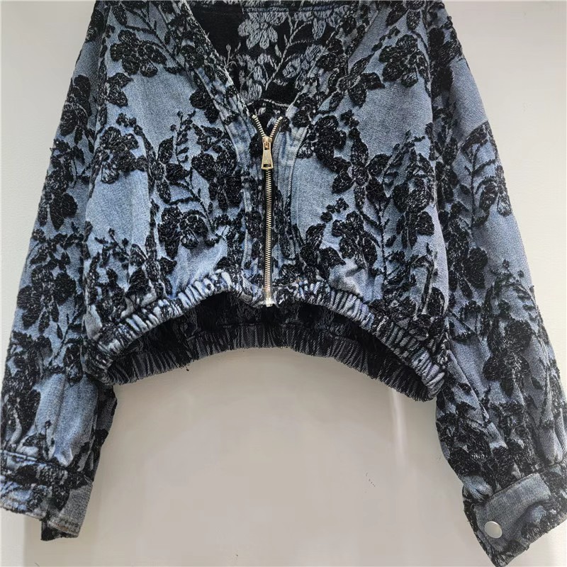Women'S Fashion Denim Jacket - جاكيت جينز نسائي قصير من الجاكار