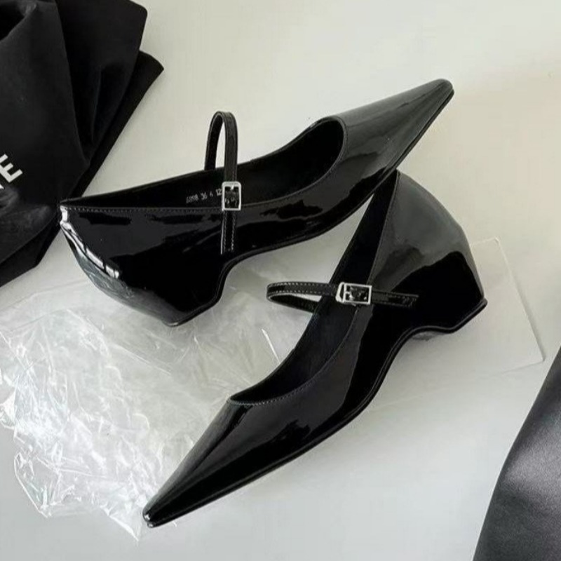 أحذية نسائية أنيقة جديدة لعام  - مراجعة Women Fashion Heels وسعره