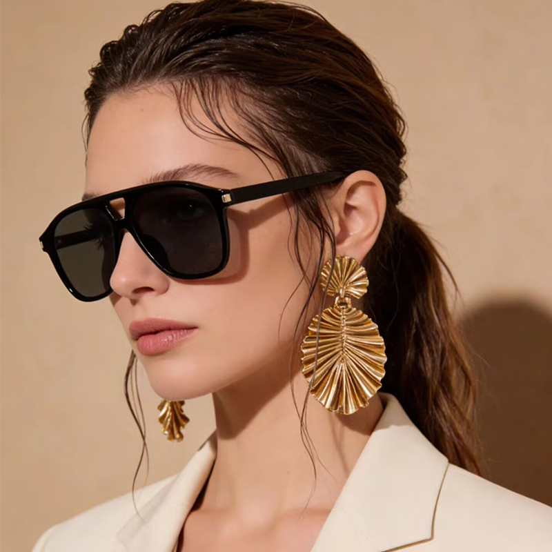 نظارات شمسية نسائية فاخرة بإطا - مراجعة Women'S Fashion Week Paris وسعره