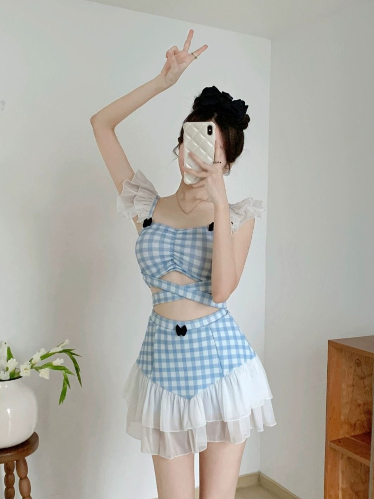ملابس سباحة نسائية بتصميم هالت - مراجعة Women'S Fashion وسعره