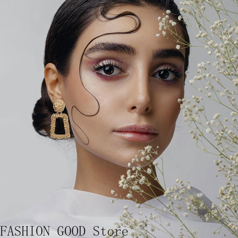 أقراط معدنية أقراط هندسية مجوف - مراجعة Women'S Fashion Website وسعره